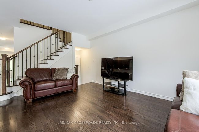 2 Hough Lane, House attached with 3 bedrooms, 3 bathrooms and 1 parking in Ajax ON | Image 10