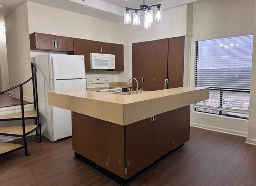 b-10-up-5916 Lago Vista Way, Lago Vista, TX, 78645 | Card Image