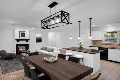 141-9 Ambrose Ln, Holmdel, NJ, 07733-1070 | Card Image