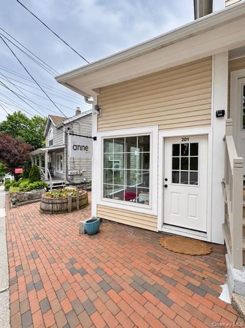 201 King St, Chappaqua, NY, 10514-3496 | Card Image