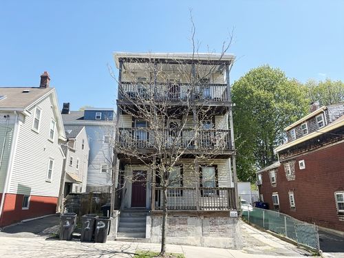 15 Shurtleff St, Chelsea, MA, 02150-4430 | Card Image