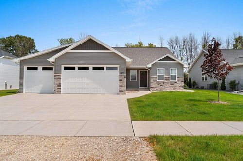 1708 Patriot Way, NEENAH, WI, 54956 | Card Image