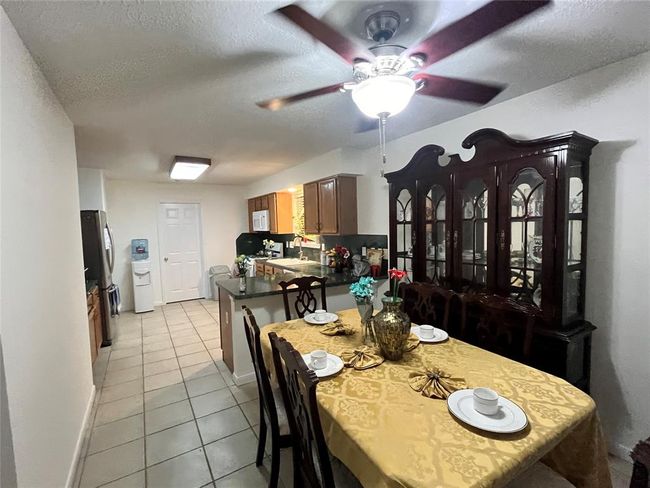 28723 Sedgefield St, House other with 5 bedrooms, 3 bathrooms and 2 parking in Spring TX | Image 12