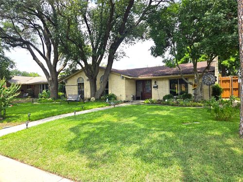 1417 Dogwood Trl, Lewisville, TX, 75067-3314 | Card Image