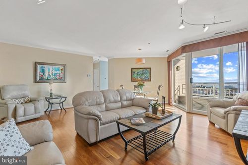 unit-2004-100 Harborview Dr, BALTIMORE, MD, 21230-5407 | Card Image