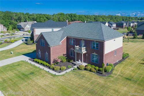 50844 Briar Ridge Ln, Northville, MI, 48168-6878 | Card Image