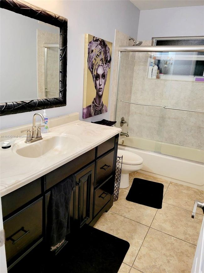 680 111 Th Way, House other with 4 bedrooms, 2 bathrooms and null parking in Coral Springs FL | Image 16