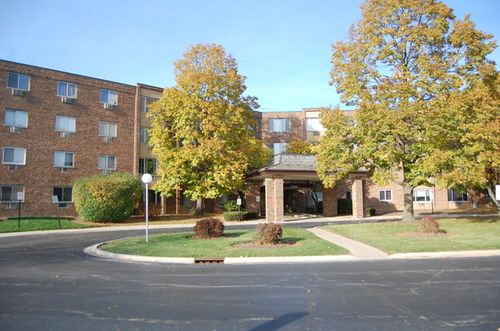 apt-107-1880 Bonnie Ln, Hoffman Estates, IL, 60169-1049 | Card Image