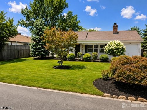 108 Greenlawn Ave, Middlesex, NJ, 08846-2301 | Card Image