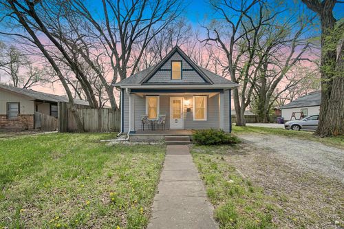 1217 Yuma St, Manhattan, KS, 66502-4341 | Card Image