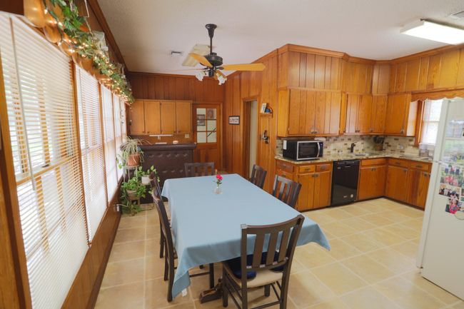 1000 S Harrison St, House other with 4 bedrooms, 4 bathrooms and null parking in McGregor TX | Image 5