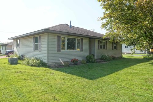 N1389 State Highway 13, Stetsonville, WI, 54480-9717 | Card Image