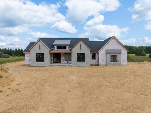 61121 Airpark Lane, Antwerp Township, MI, 49071 | Card Image