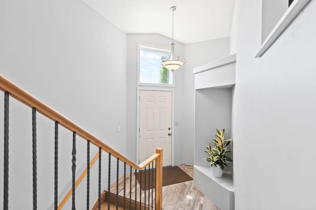 5626 55 Ave, House other with 4 bedrooms, 3 bathrooms and 4 parking in Olds AB | Image 6