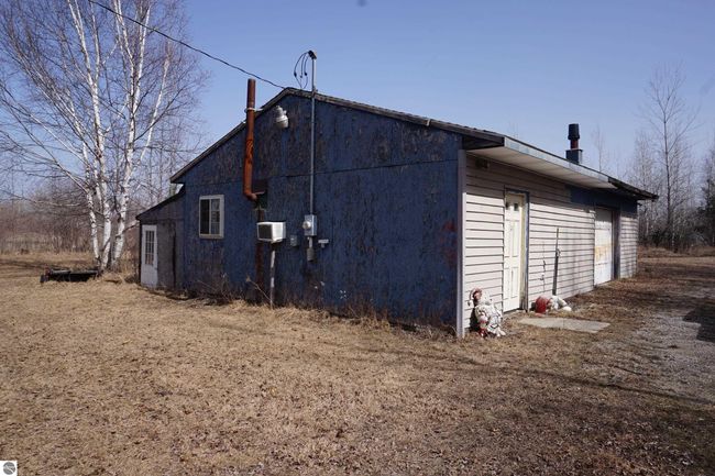 1758 E Manor Rd, House other with 4 bedrooms, 3 bathrooms and null parking in Au Gres MI | Image 17