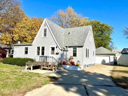 615 14th Ave N, Estherville, IA, 51334-1125 | Card Image