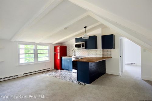 3-25 Columbia Turnpike, Hudson, NY, 12534 | Card Image
