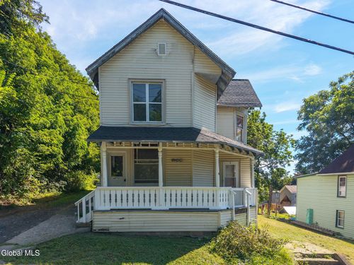 48 Center St, Fonda, NY, 12068-7764 | Card Image