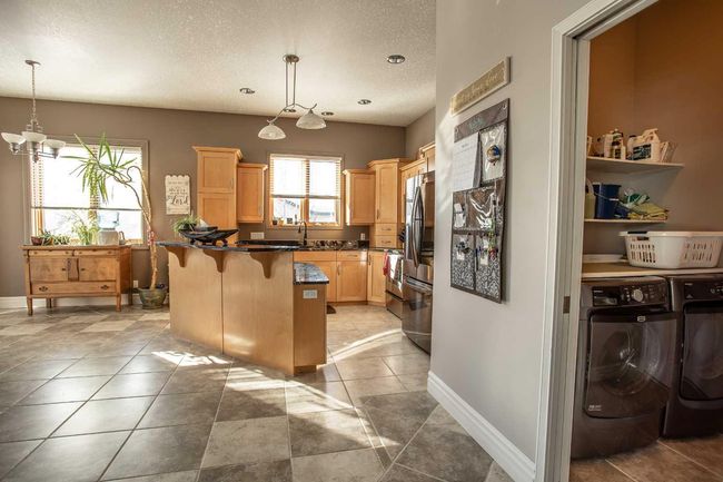 7 Chinook Crescent, House other with 5 bedrooms, 3 bathrooms and 6 parking in High Level AB | Image 11