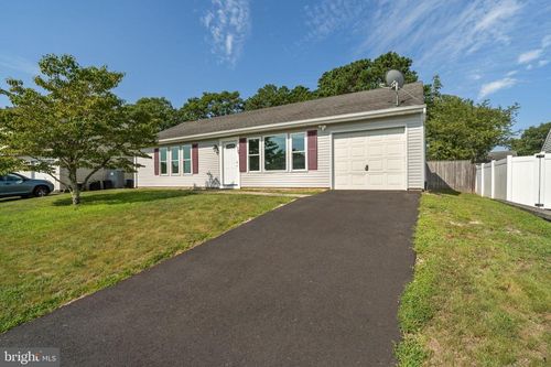 109 Schooner Ave, Barnegat, NJ, 08005-1636 | Card Image