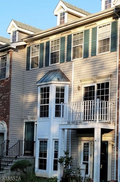 220 Sapphire Ln, Franklin Park, NJ, 08823-1639 | Card Image