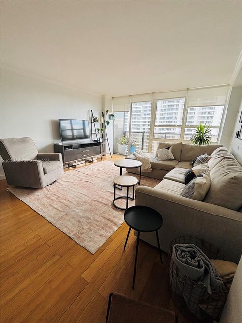 apt-1917-600 Ne 36th St, Miami, FL, 33137-3944 | Card Image