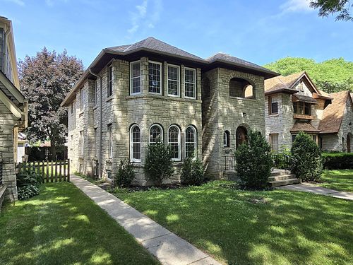 3167 N 49th St, Milwaukee, WI, 53216-3201 | Card Image