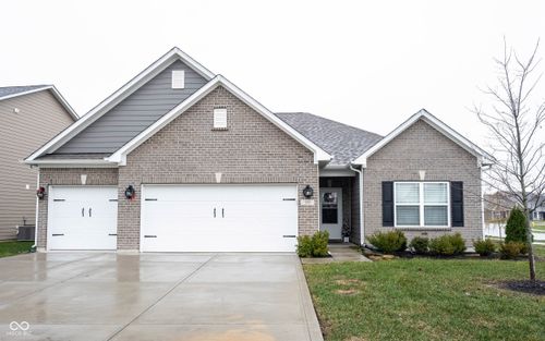 159 Carrick Glen Blvd, Pendleton, IN, 46064-6421 | Card Image