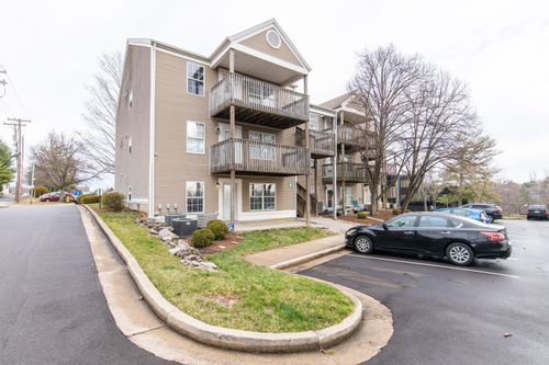 5000-858 Malabu Dr, Lexington, KY, 40502-3457 | Card Image