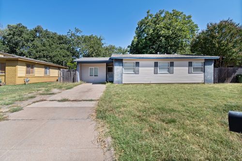 756 Thomas Ave, Hurst, TX, 76053-6438 | Card Image