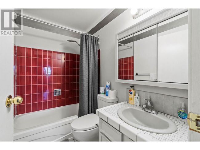416 Waddington Dr, Home with 4 bedrooms, 2 bathrooms and null parking in Kamloops BC | Image 12