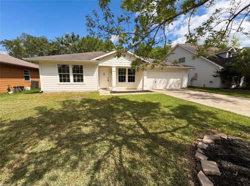 414 Binnacle Way, Crosby, TX, 77532-4563 | Card Image