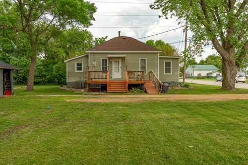 301 1st St E, Vernon Center, MN, 56090-2106 | Card Image