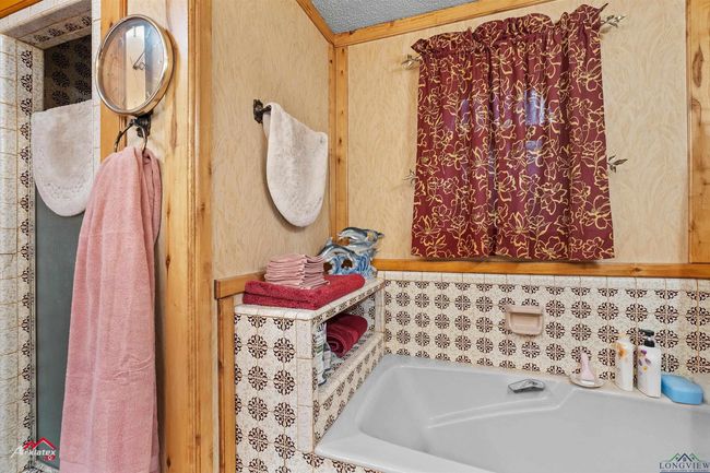 453 Wiggins Rd, House other with 3 bedrooms, 2 bathrooms and null parking in Karnack TX | Image 20