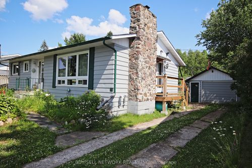 9 Hemlock St, Haliburton, ON, K0L1S0 | Card Image