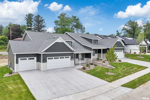 1354 Heights Ct, Bettendorf, IA, 52722-4295 | Card Image