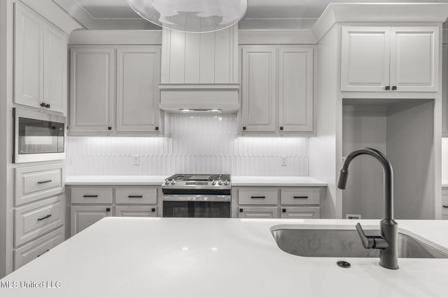 17-web-or-mls-202 Lizzy-18 | Image 15