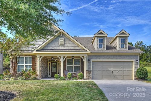 637 Iron Horse Ln, Midland, NC, 28107-7512 | Card Image