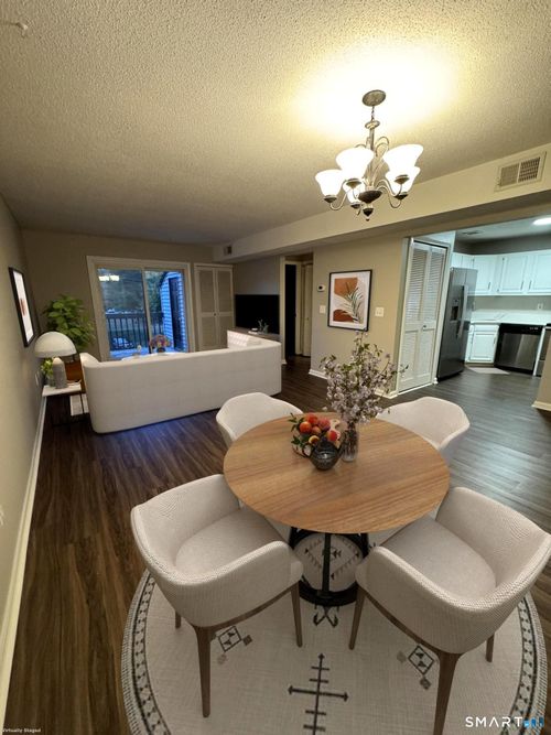 512-512 Twin Circle Dr, South Windsor, CT, 06074-2695 | Card Image