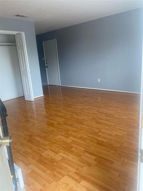 apt-102-8114 Sonnet Ave, Austin, TX, 78759-8856 | Card Image