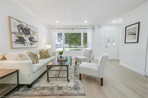 72 Ferndale Ave, Guelph, ON, N1E1B5 | Card Image