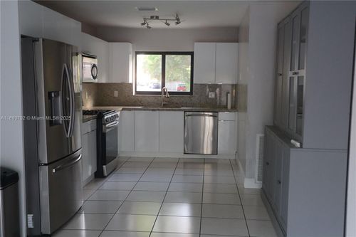 apt-10-7901 Nw 33rd St, Hollywood, FL, 33024-2248 | Card Image