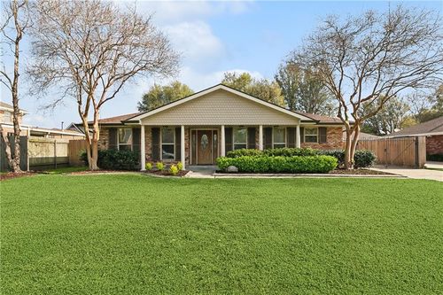 512 Moncla Ave, Belle Chasse, LA, 70037-2317 | Card Image