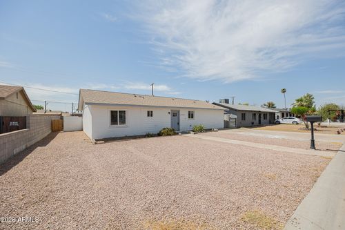 1907 W Denton Ln, Phoenix, AZ, 85015-2933 | Card Image