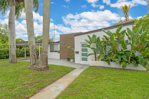 1580 Ne 139th St, NORTH MIAMI, FL, 33161-3524 | Card Image