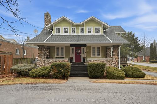 89 Main Street E, Grimsby, ON, L3M1M6 | Card Image