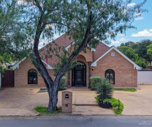 2704 N 6th St, McAllen, TX, 78501-2015 | Card Image