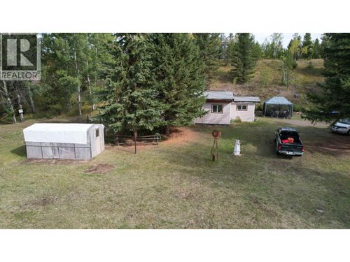 8043 83 Mile Rd, 70 Mile House, BC, V0K2K1 | Card Image