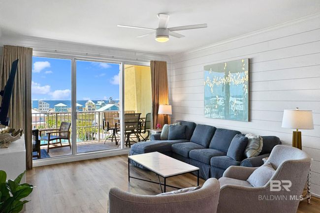 Living Room | Image 10