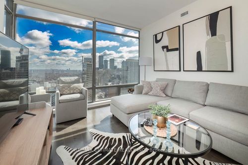 2607-18 Yorkville Ave, Toronto, ON, M4W3Y8 | Card Image